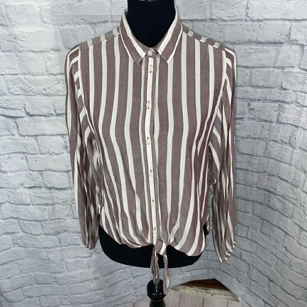 American Eagle women S hi low blouse button up tie front stripes & elastic cuffs